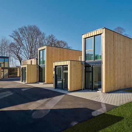 Modern Ausgebauter Ueberseecontainer Als Tiny House Wertheim Exterior photo